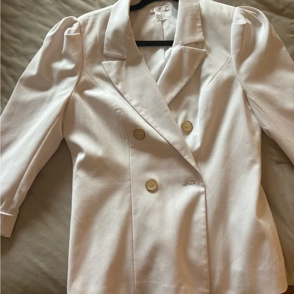 **WHITE** Double-Breasted Women's Blazer and Shorts Set - Super Cute and Comfy! - Picture 3 of 7
